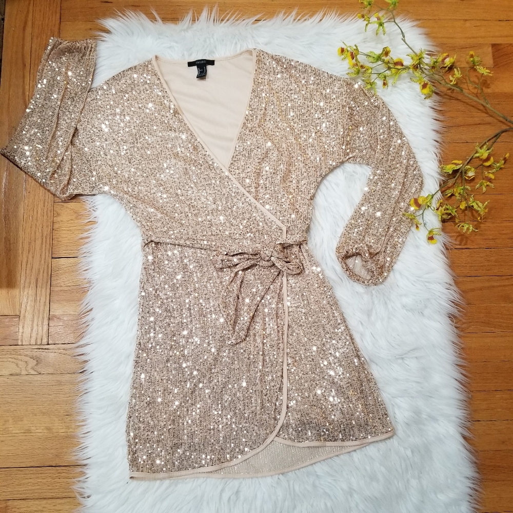 FOREVER 21 Nude Sequin Wrap Mini Dress with Belt. SIZE M.